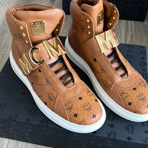 Mcm high top sneakers Never Worn! Cognac. Size 42